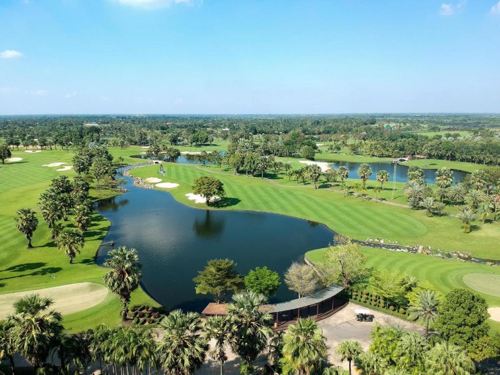 Hotel Suwan Golf & Country Club Nakhon Pathom Exterior foto