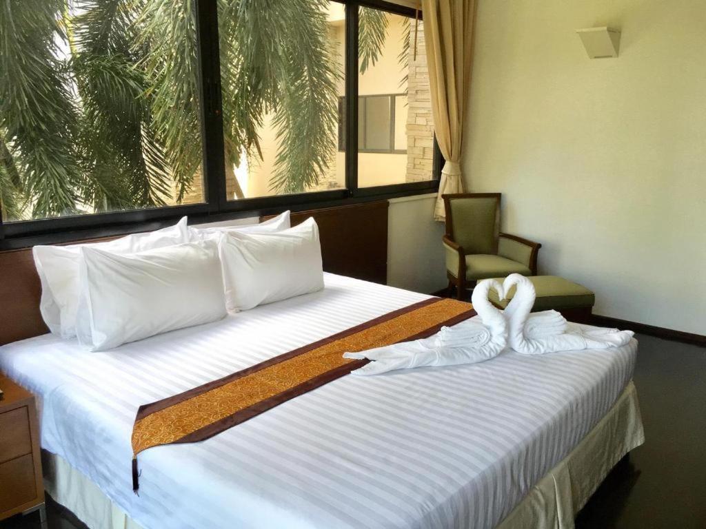 Hotel Suwan Golf & Country Club Nakhon Pathom Exterior foto