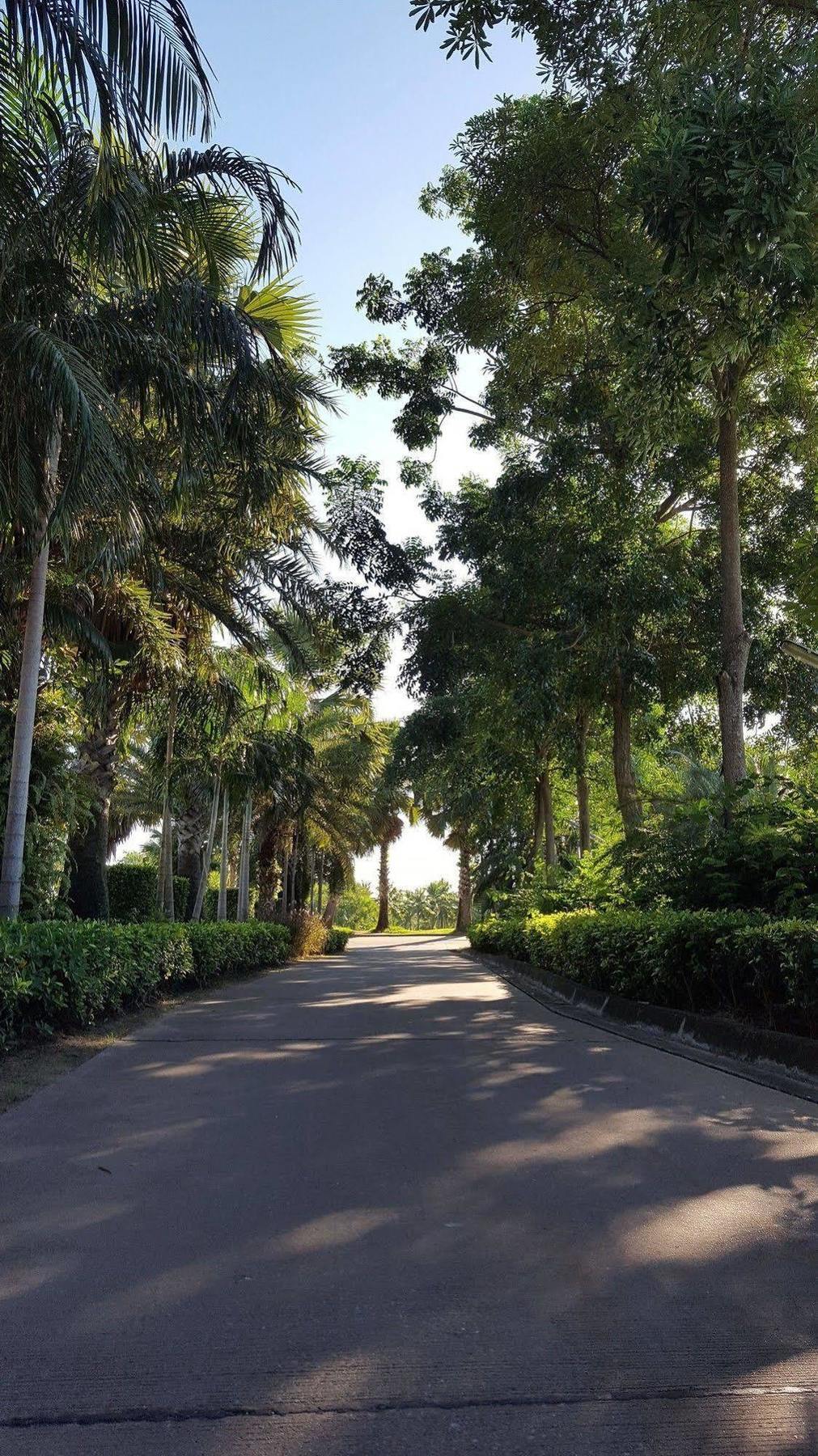 Hotel Suwan Golf & Country Club Nakhon Pathom Exterior foto