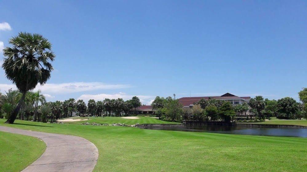 Hotel Suwan Golf & Country Club Nakhon Pathom Exterior foto
