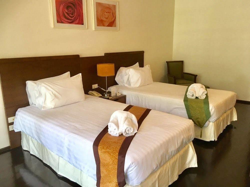 Hotel Suwan Golf & Country Club Nakhon Pathom Exterior foto