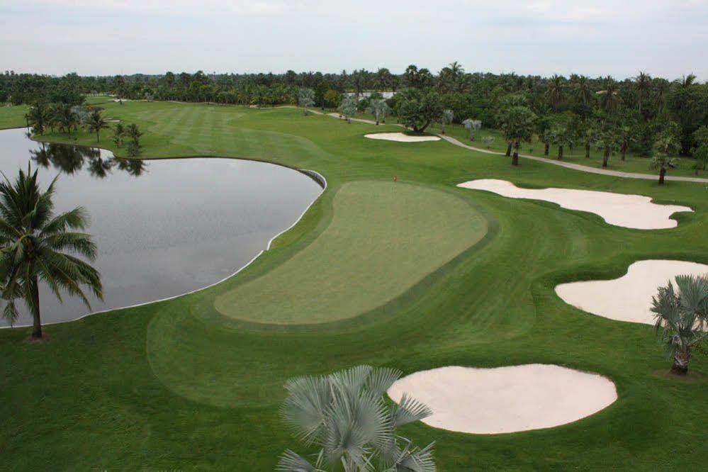 Hotel Suwan Golf & Country Club Nakhon Pathom Exterior foto