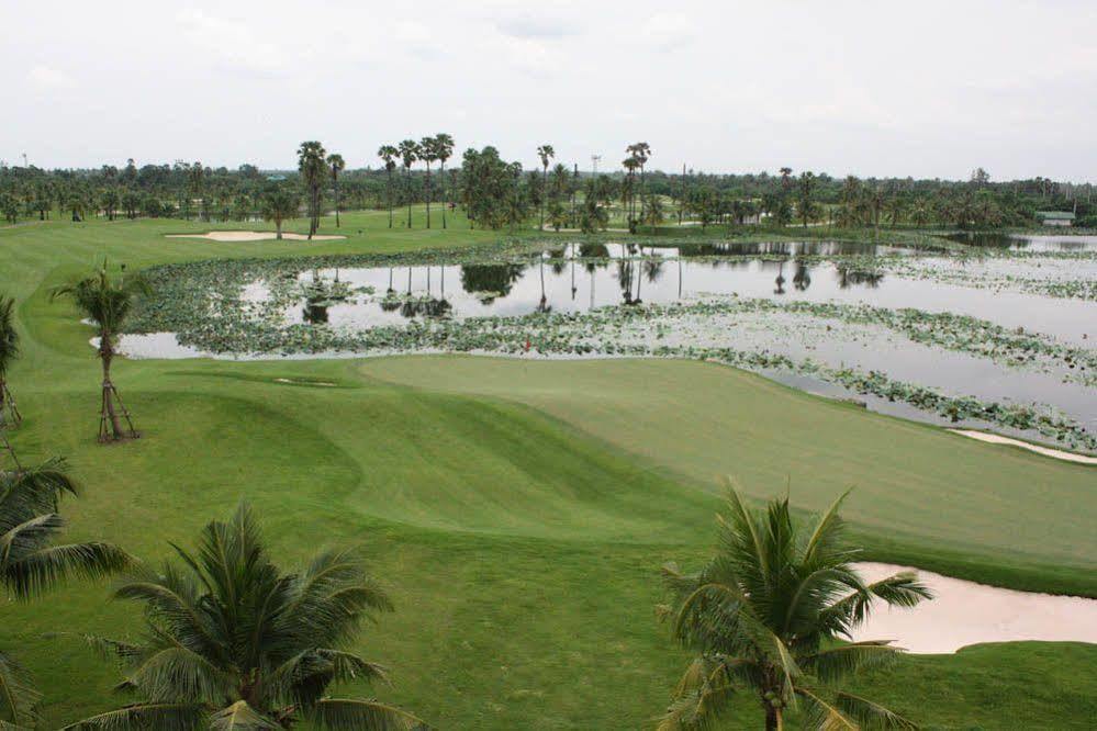Hotel Suwan Golf & Country Club Nakhon Pathom Exterior foto